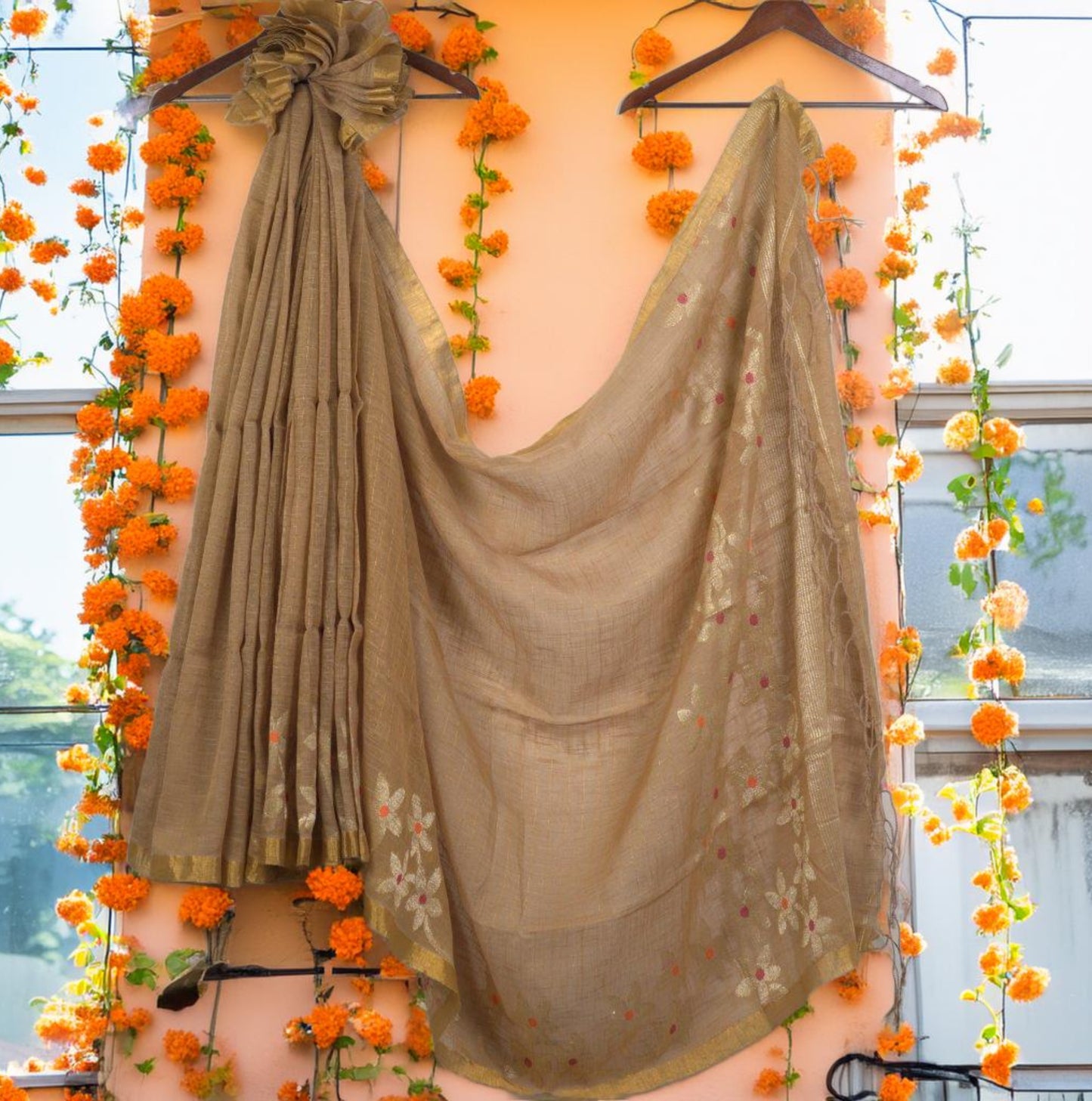 Pure Linen by Linen Handloom Saree with Attached Blouse