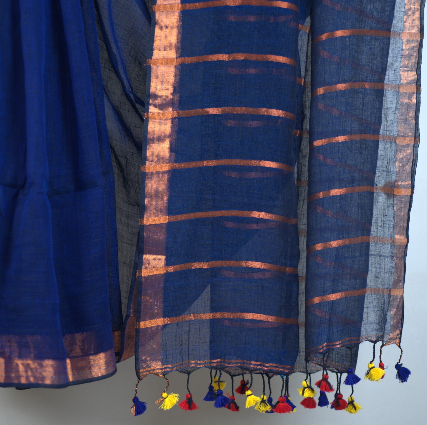 Plain Linen Saree with Attached Blouse