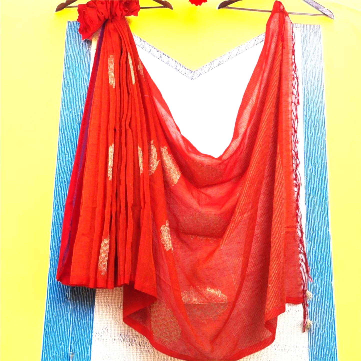 Thoka Full Linen Handloom Saree with Attached Blouse