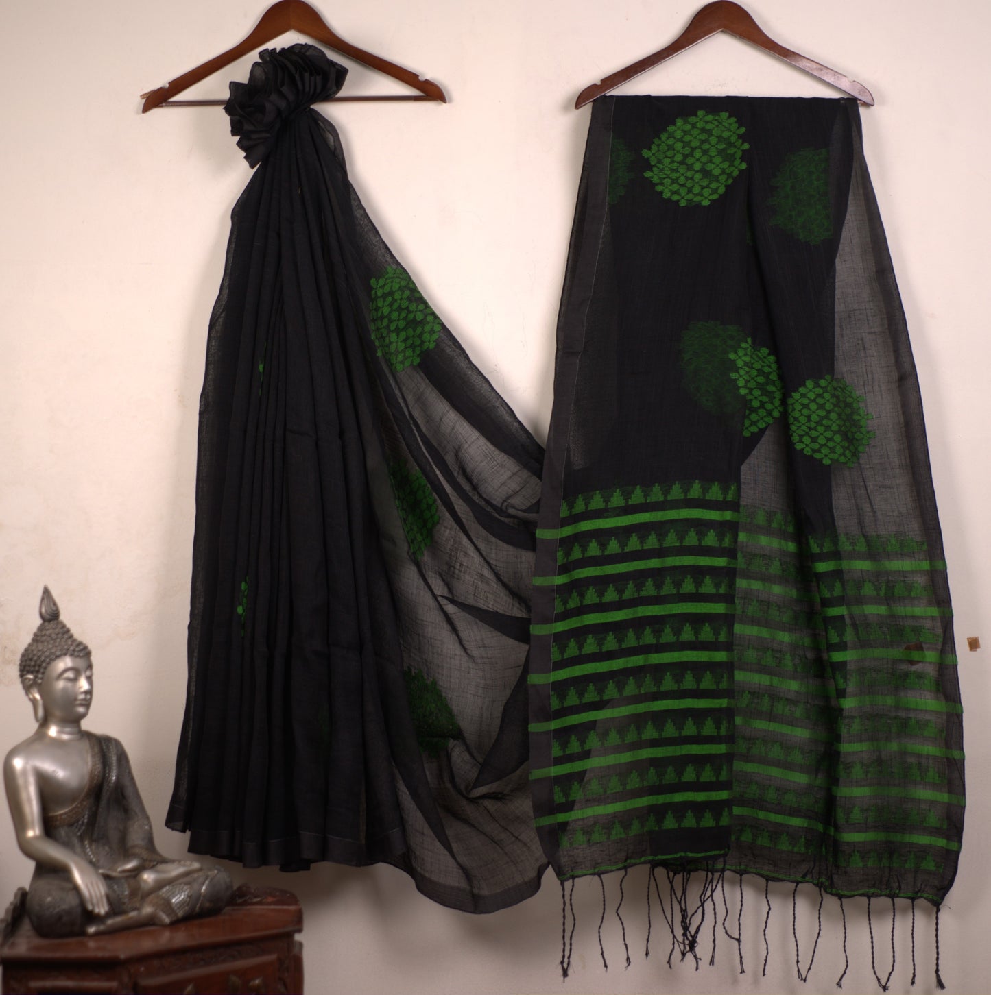 Tokaful Linen Saree with Attached Blouse